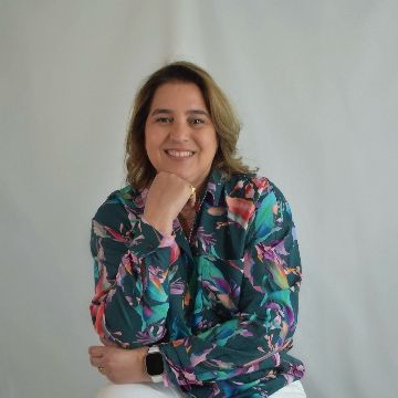 Photo of the author, Sandra Moreira